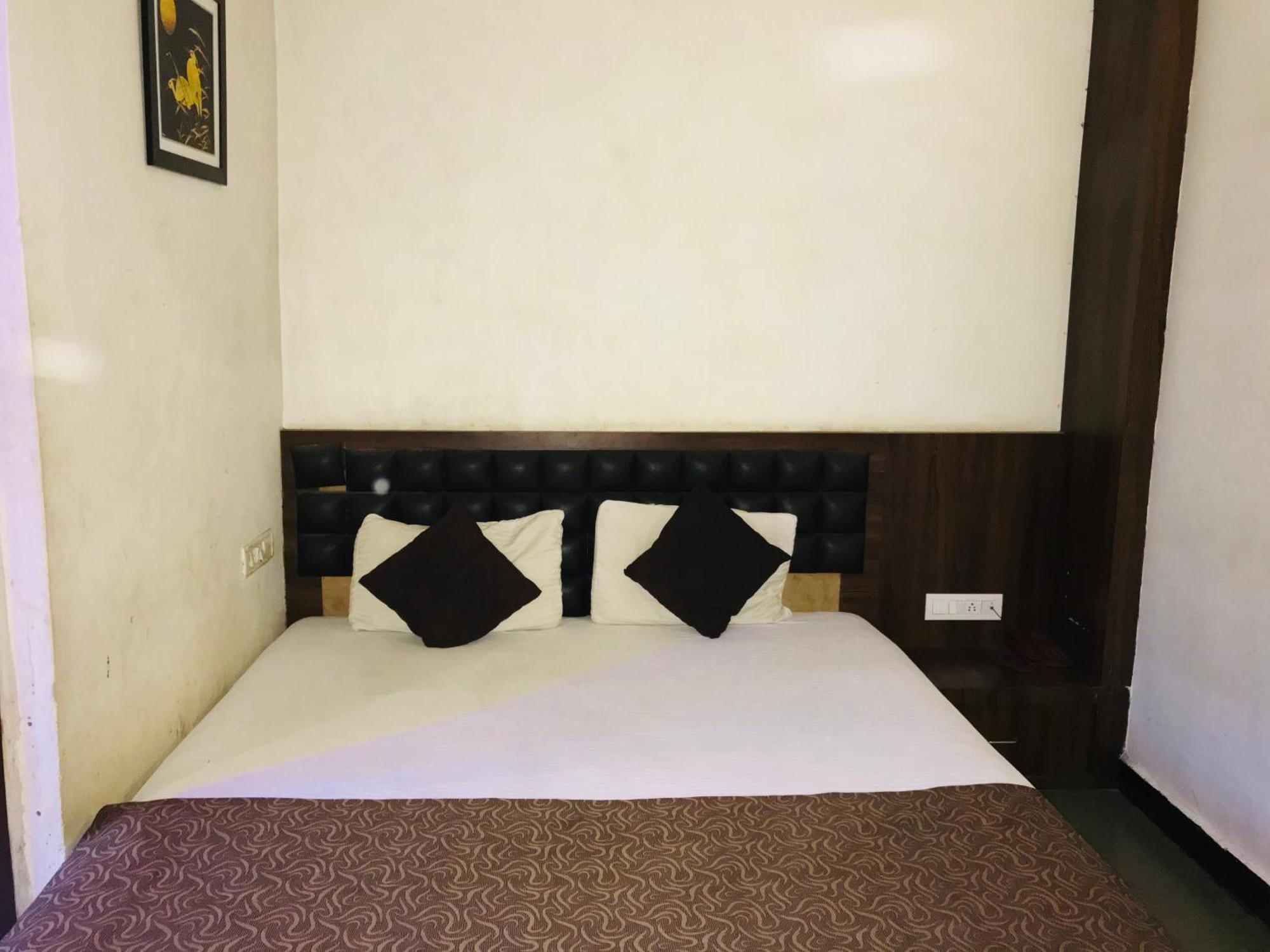 Liva Rooms Nashik Ngoại thất bức ảnh