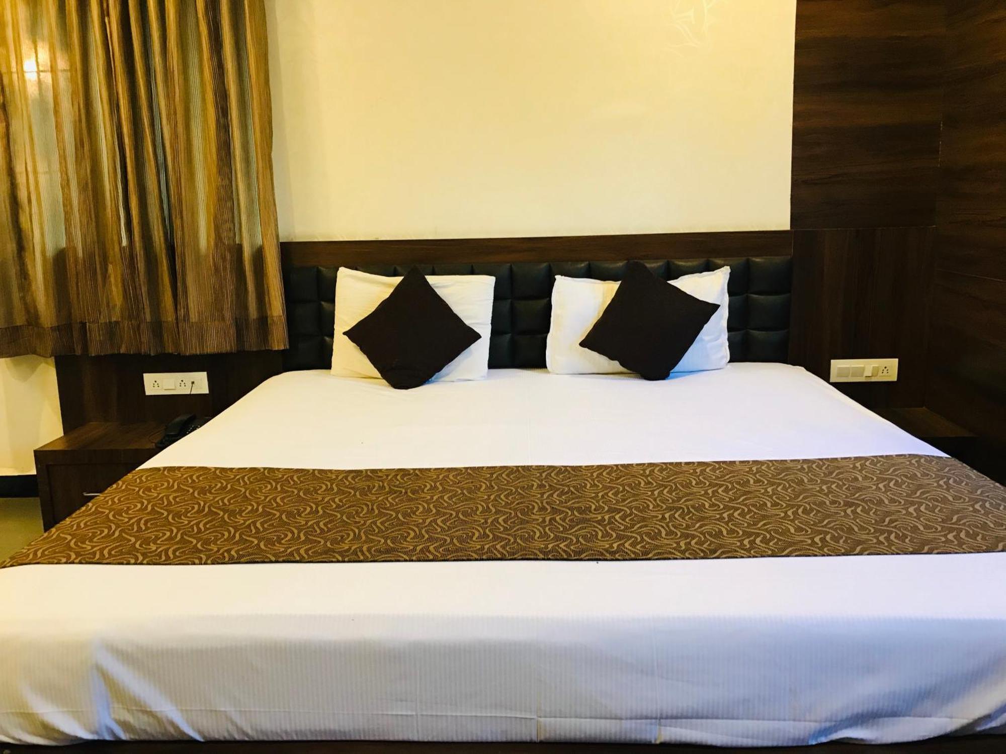 Liva Rooms Nashik Ngoại thất bức ảnh